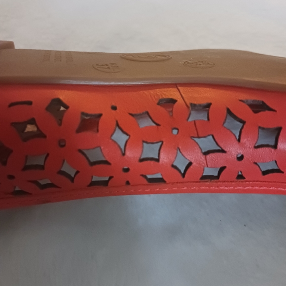 Bottero • Women's Orange Brazilian Laser-Cut Pointy Toe Leather Ballet F… - Picture 6 of 11